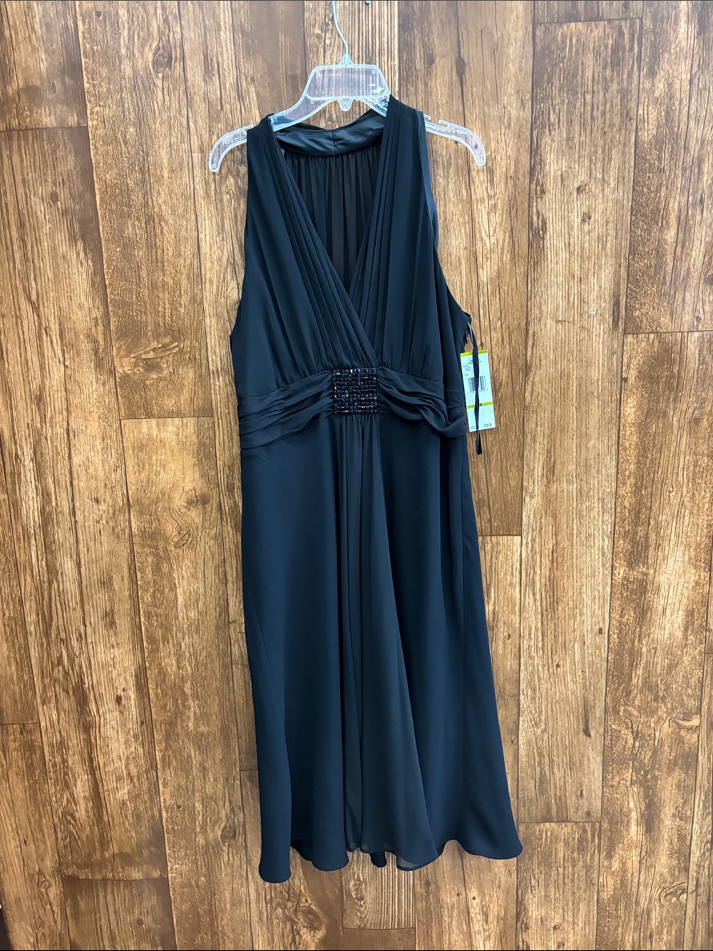 Evan Picone Black Sleeveless V-Neck Maxi Dress